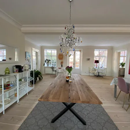 Lehnshøj Bed & Breakfast