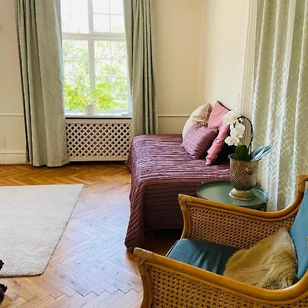 Lehnshøj Bed & Breakfast 3*